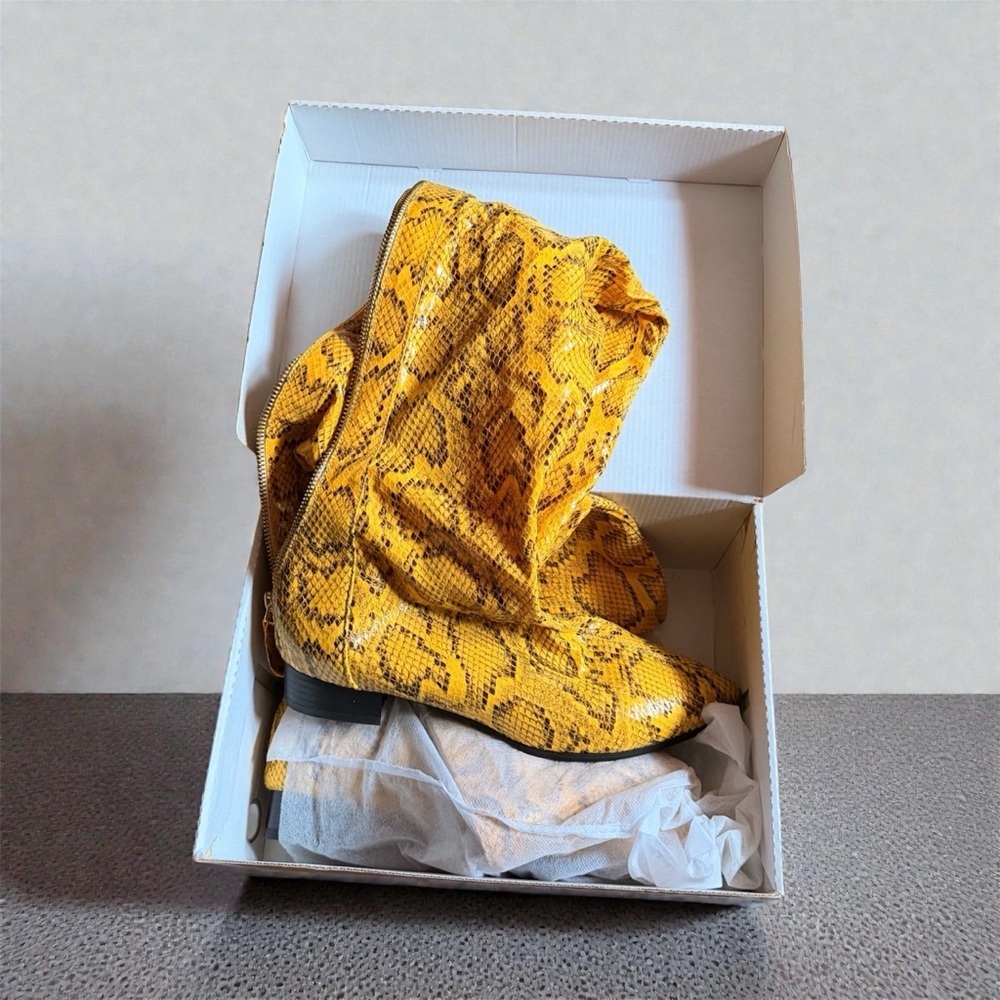 Stylish Yellow Snakeskin Over-the-Knee Boots - Picture 5 of 8